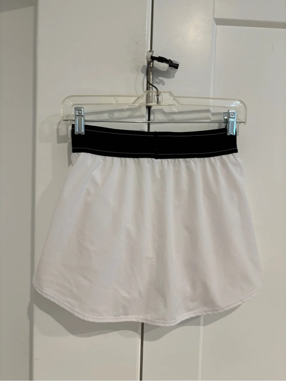 ALO Yoga Match Point White Tennis Skort. Size S